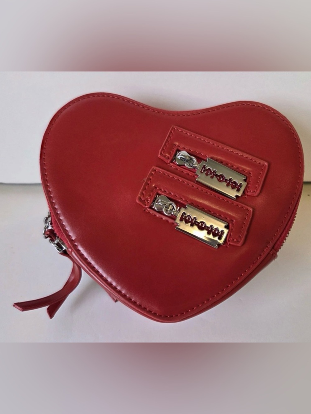 Goth Mini Heart Shaped Razor Blade Crossbody Messenger Bag, Red NWOT